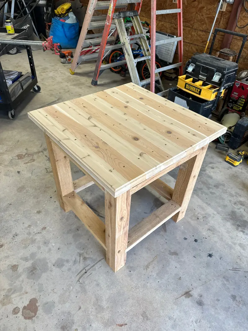 Table assembled in raw cedar.